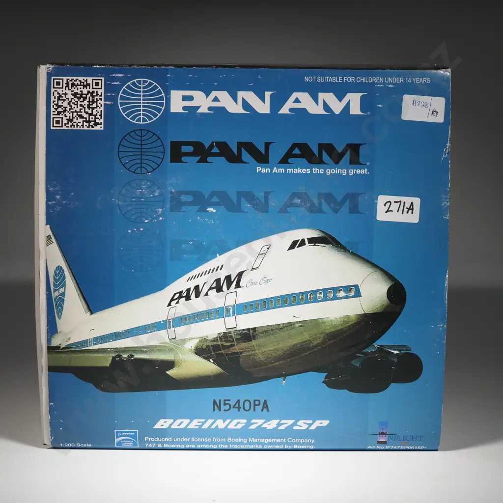 Boxed Inflight200 Brand 1:1200 Scale Diecast Model of a Pan Am Boeing 747SP Image 1++