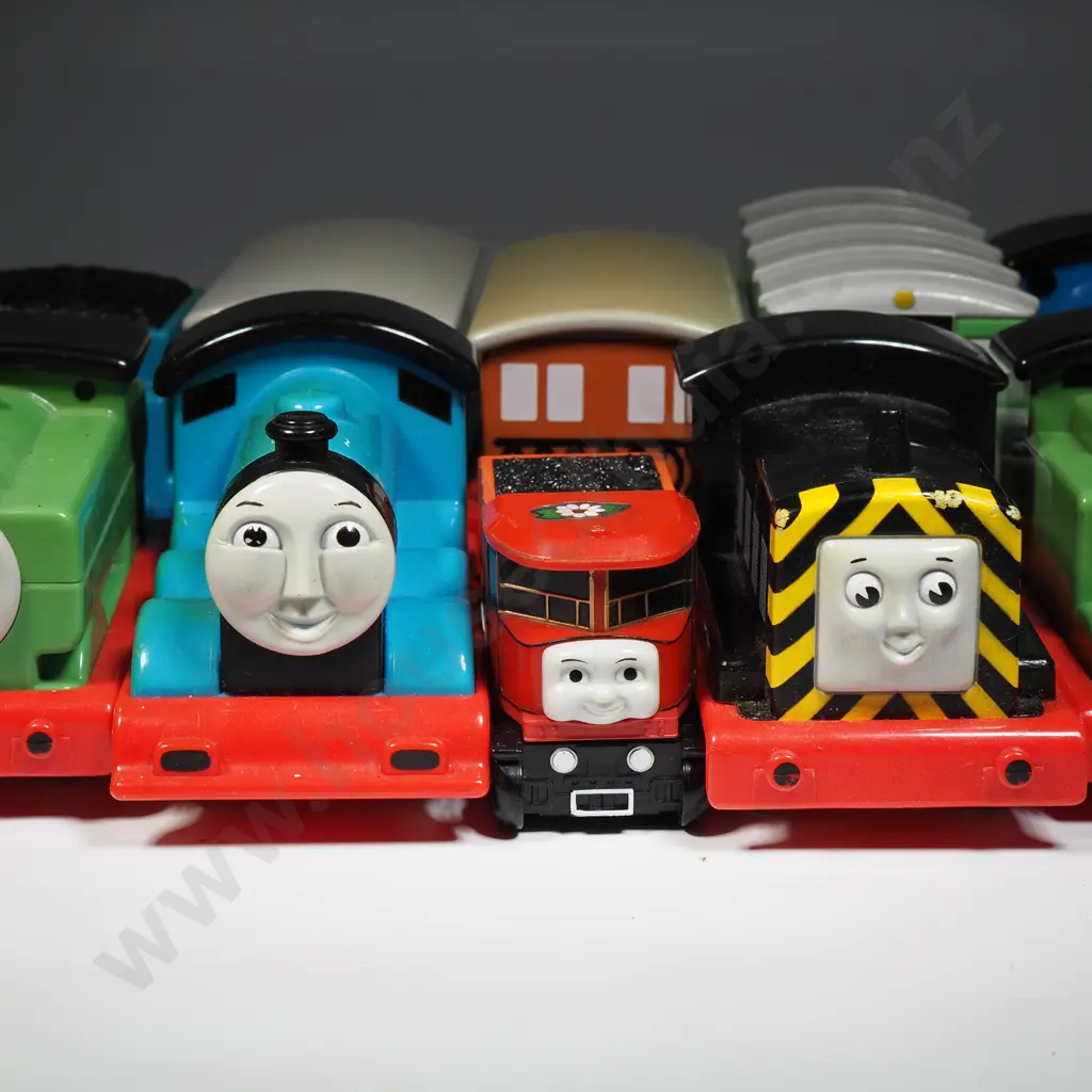 Assorted Collection of Thomas the Tank Engine & Friends Image 1++