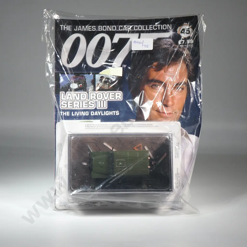 DY45 James Bond Car Collection 1/43 O Scale,Landrover Series 111, The Living Daylights Image 1++