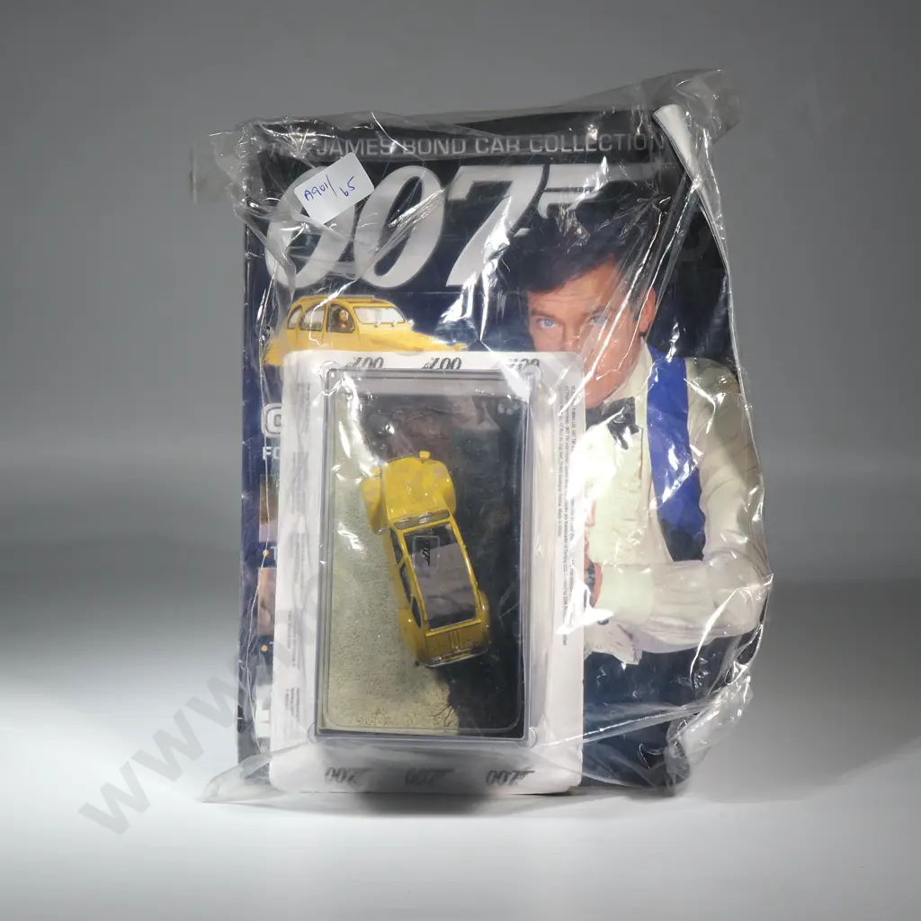 DY5 James Bond Car Collection 1/43 O Scale, Citroen 2CV, For Your Eyes Only Image 1++