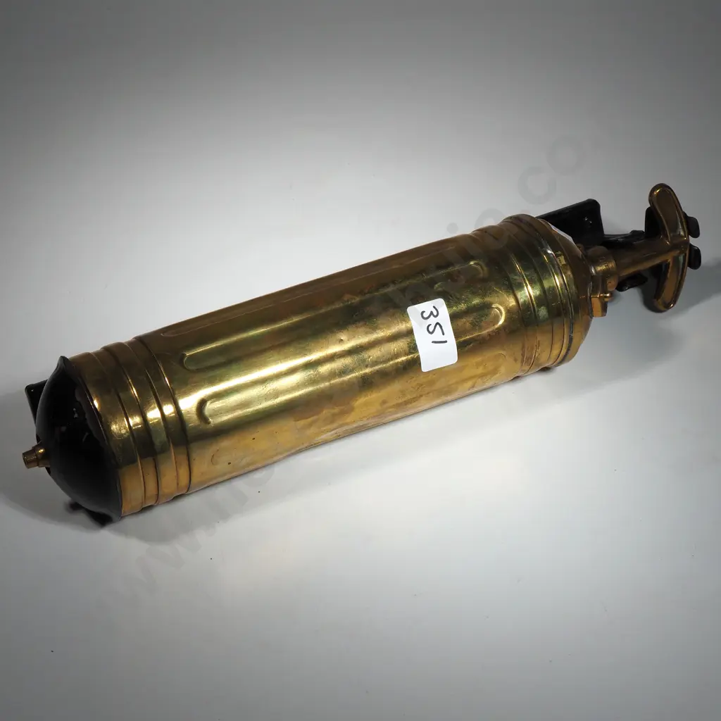 Pyrene 1Qt Brass Fire Extinguisher w Mounting Bracket. Image 1++