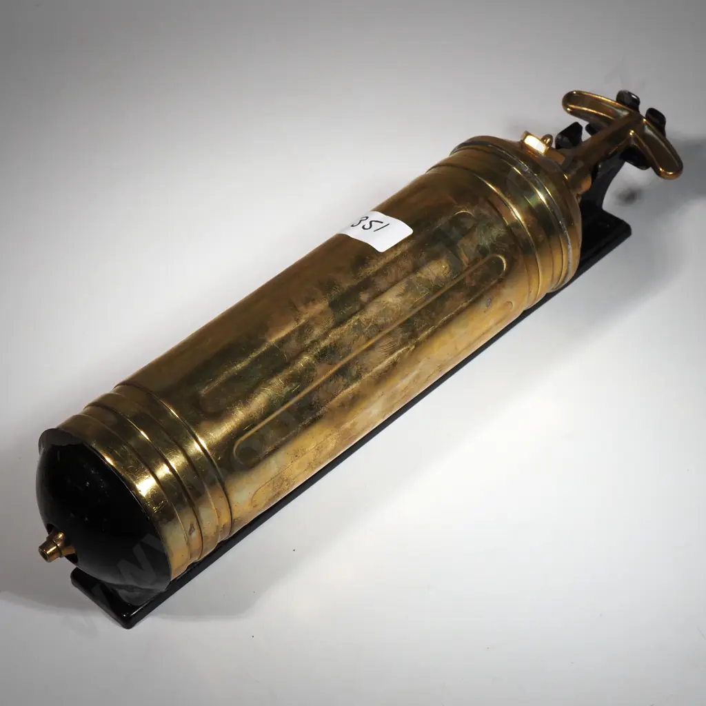 Pyrene 1Qt Brass Fire Extinguisher w Mounting Bracket. Image 1++