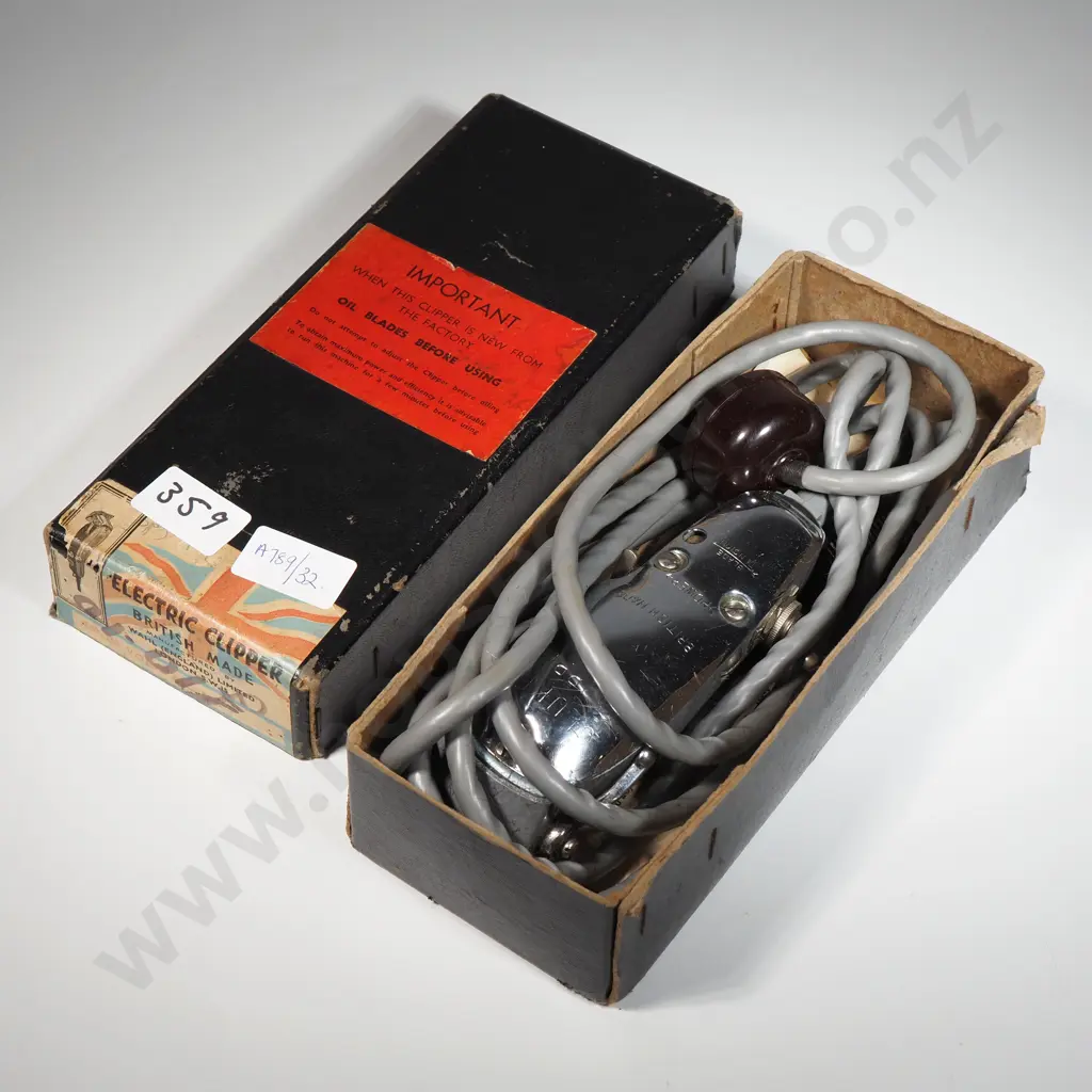 Vintage Boxed  Wahl Hair Clipper  Image 1++