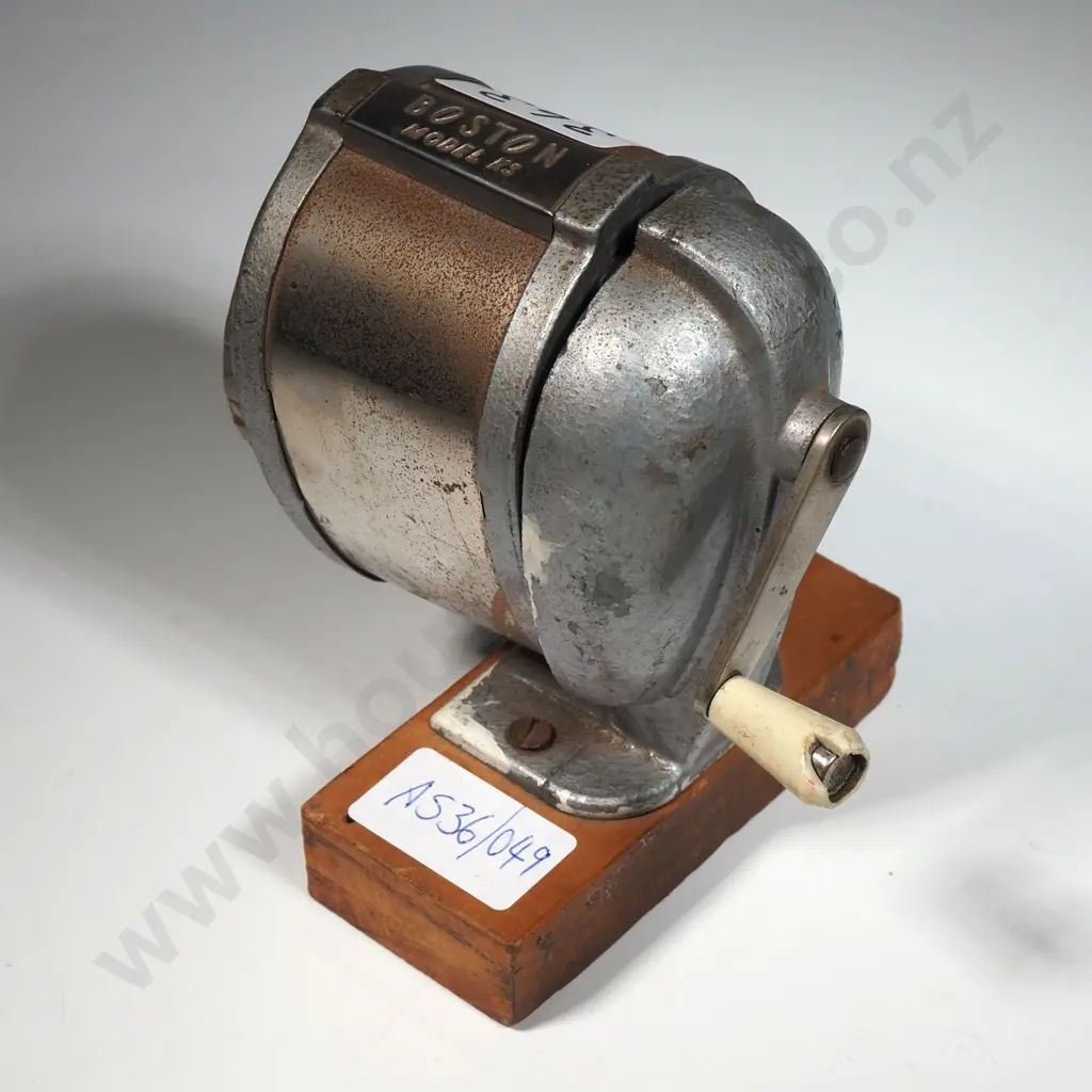 Boston Model KS - large Pencil Sharpener on Wooden Base Image 1++