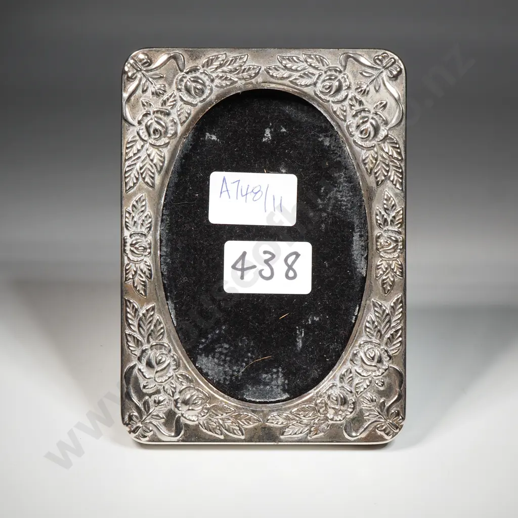 Vintage Photoframe Missing Glass Image 1++