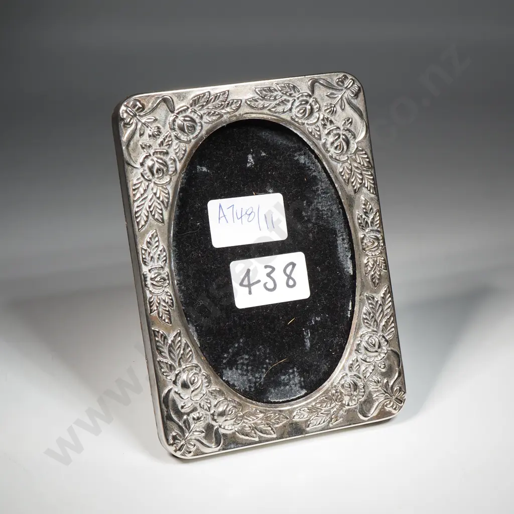 Vintage Photoframe Missing Glass Image 1++