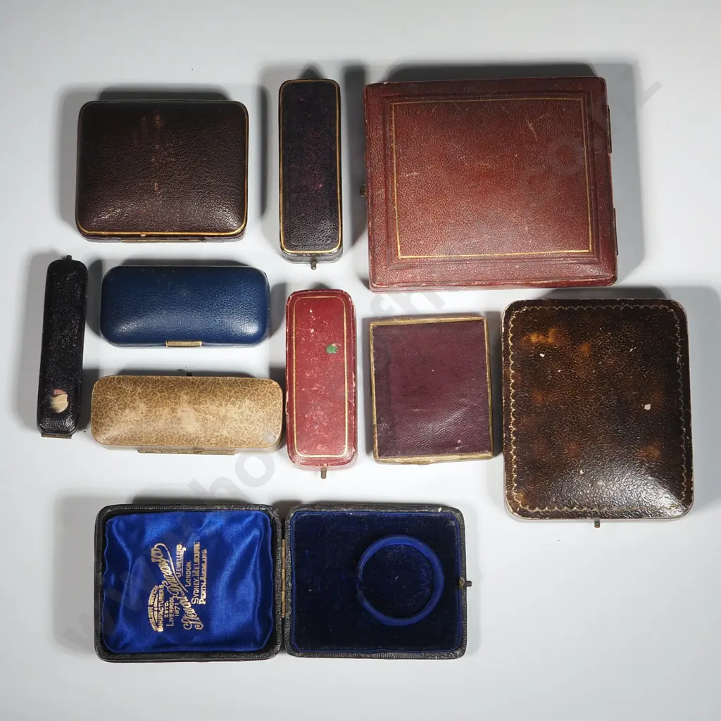 Bag Containing Antique & Vintage Jewellery Boxes  Image 1++