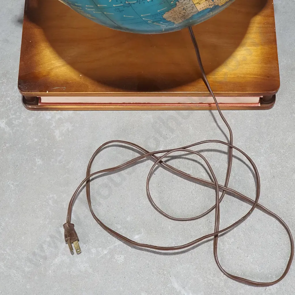 Crams Unrivaled Terrestrial Globe With Atlas Base  Image 1++