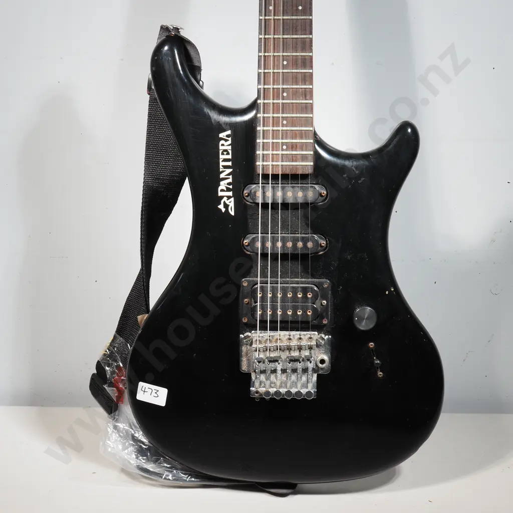 Westone Pantera Electric Guitar Complete w Cables & Shoulder Strap Image 1++