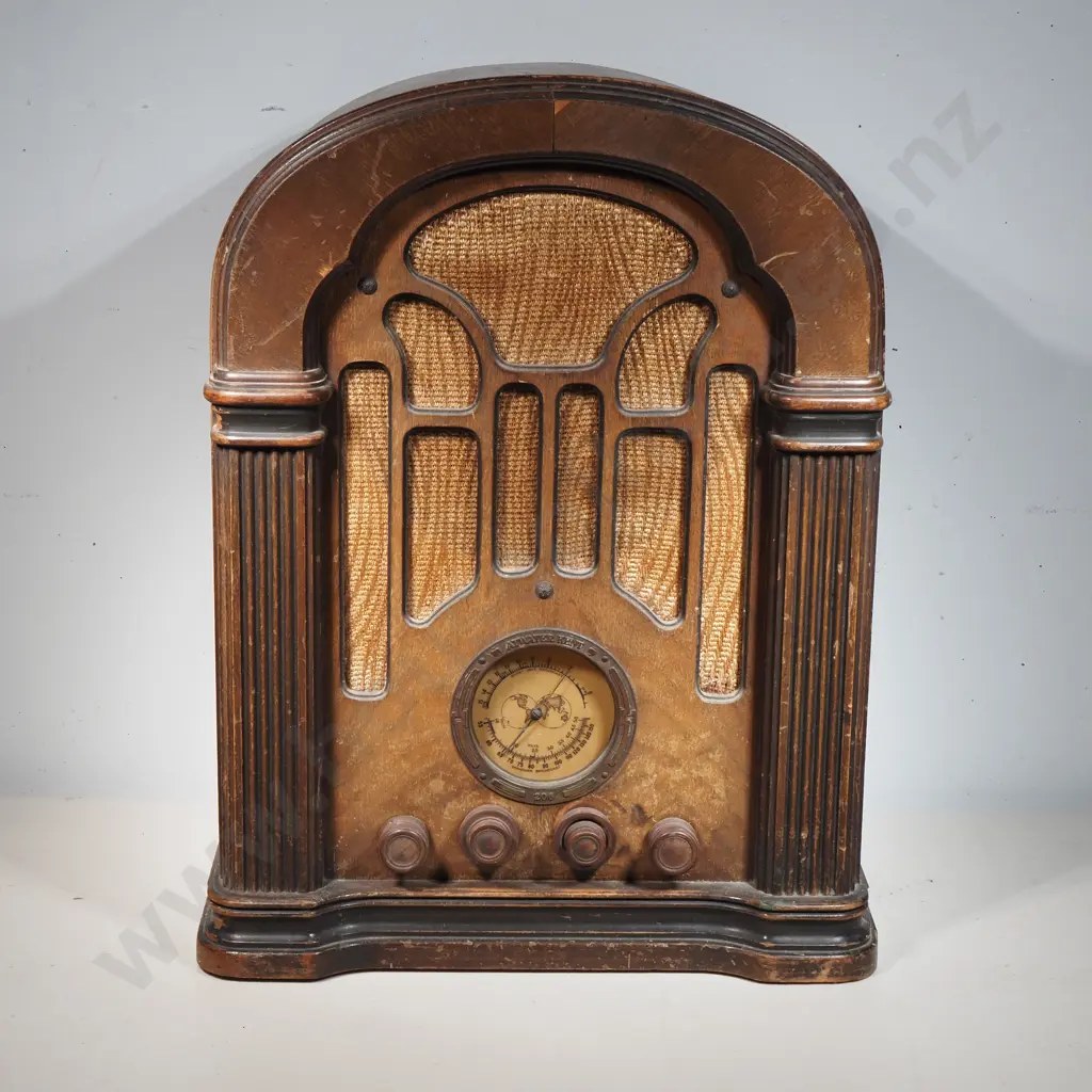 Atwater Kent Model 206 Cathedral Radio Known For Its Iconic Design  Image 1++