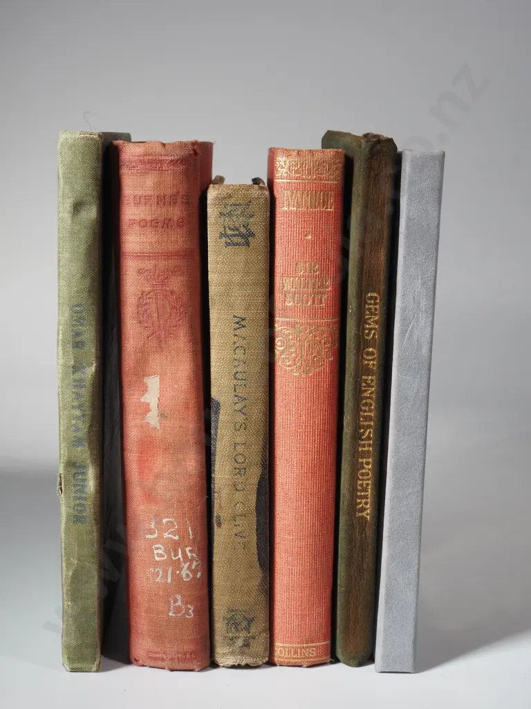 Five Antique Books: A1993 Helen Exley Giftbook - Thank Heavens for Friends. Image 1++