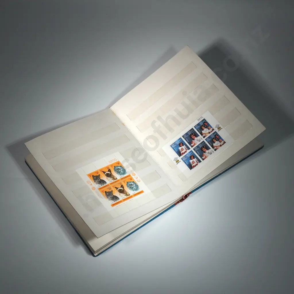 Vintage Stamp Album Containing New Zealand Stamps From The 50s & 60s. Mostly Unused.  Image 1++