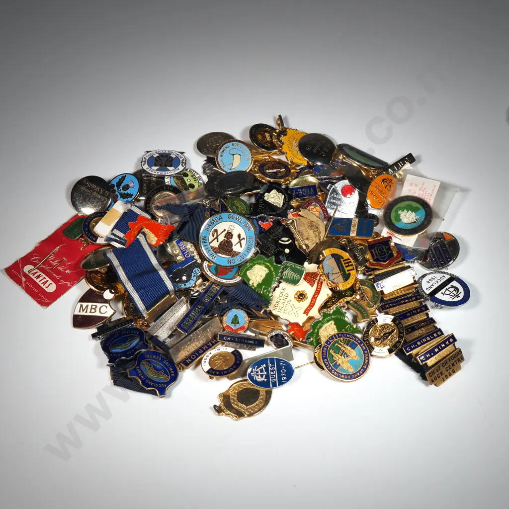 Large Quantity Of Enamel Bowling Badges & Pins  Image 1++