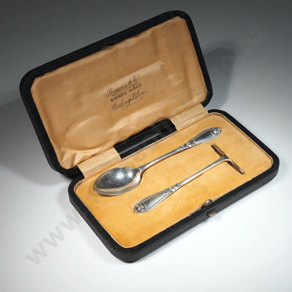 Boxed Sterling Silver Christening Set Containing A Spoon & Pusher. Sheffield 1918 Image 1++
