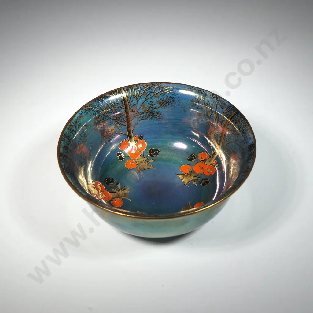Small Crown Devon Lustre Bowl in the Birch Pattern Image 1++