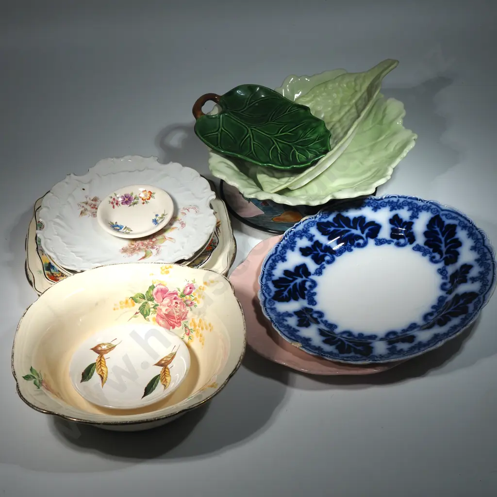 Collection of Vintage Plates & Dishes Including a Small Crown Lynn Golden Fall Dish Image 1++