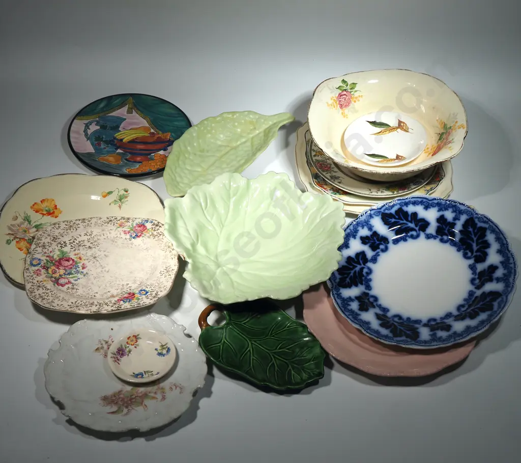 Collection of Vintage Plates & Dishes Including a Small Crown Lynn Golden Fall Dish Image 1++