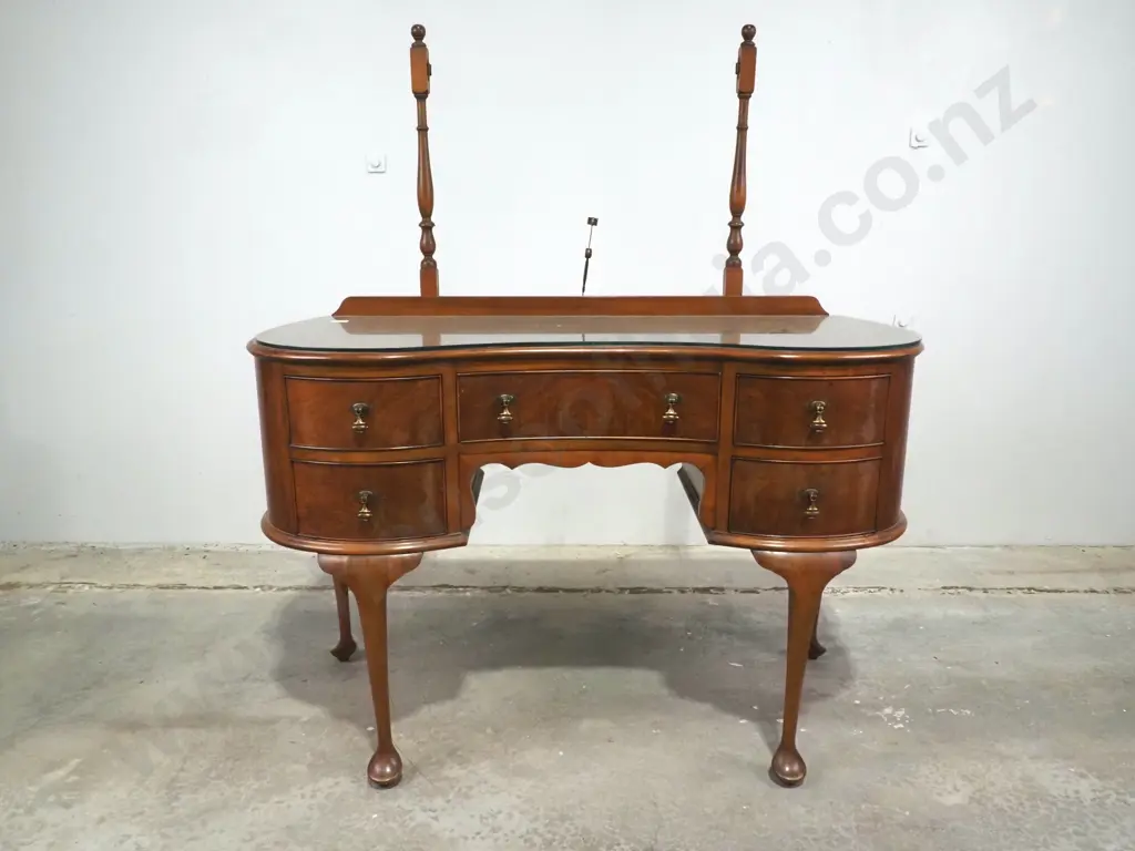 Queen Anne Style Walnut KIdney Shaped Dressing Table Image 1++