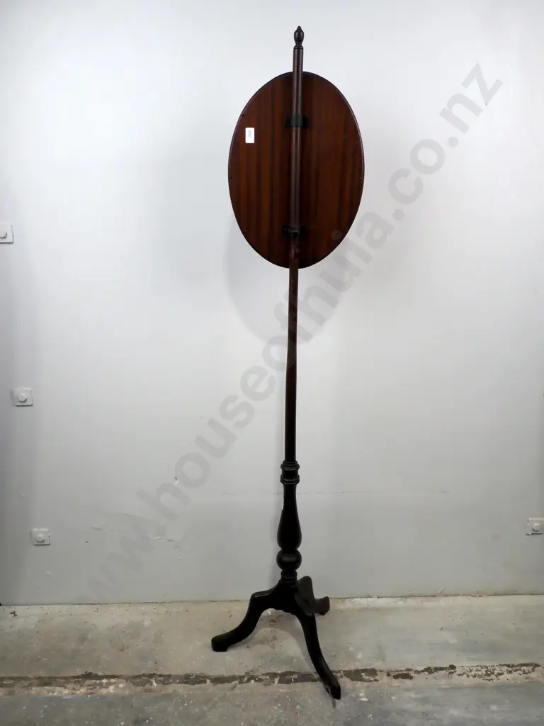 Vintage Needlepoint Fireside Pole Screen w Adjustable Oval Shield On a Tripod Base Image 1++