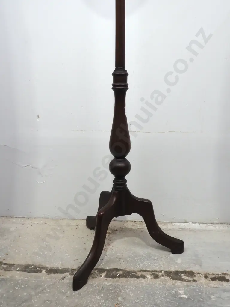 Vintage Needlepoint Fireside Pole Screen w Adjustable Oval Shield On a Tripod Base Image 1++