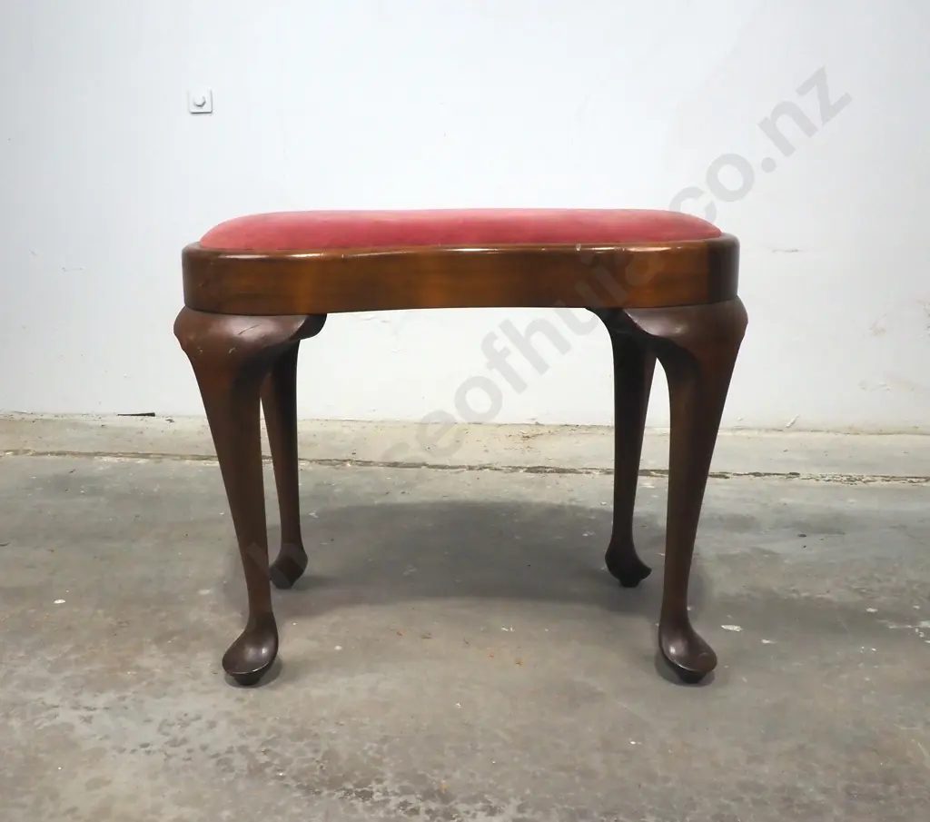Queen Anne Style Dressing Table Stool On Cabriole Legs. Image 1++
