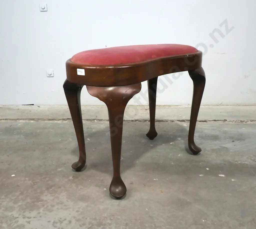 Queen Anne Style Dressing Table Stool On Cabriole Legs. Image 1++