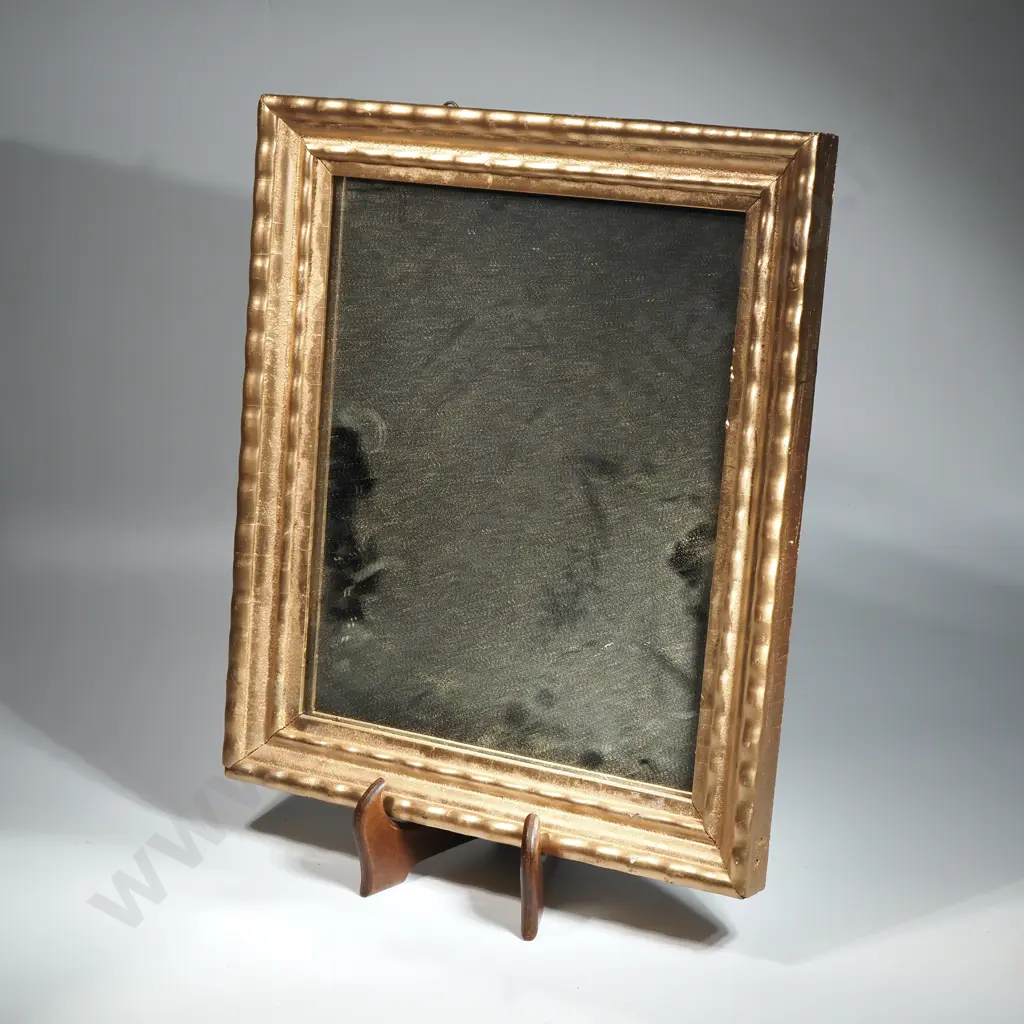 Ornate Gilt Frame With Molded Decoration Image 1++