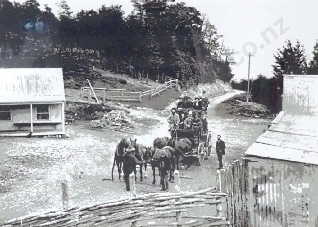 Artist Unknown - Three Framed Landmarks, Print Image 1++