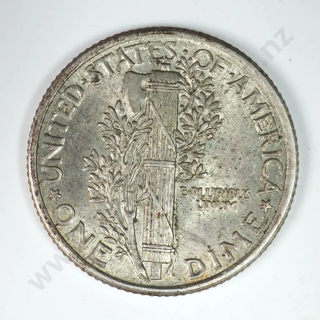 Mercury Dime: 1918 - Almost Uncirculated. C.V USD $54 ( NZD $95 ) Image 1++