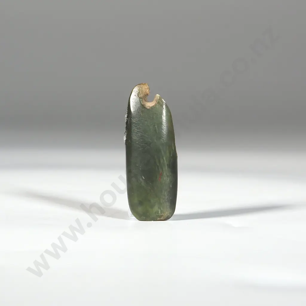 Pre - European Small Pounamu Kuru, Suspension Hole Broken Y-22803 Image 1++