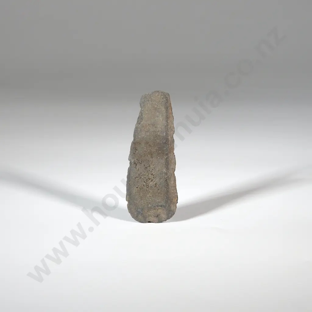 Pre-European Flake Tool  Y-20184 Image 1++