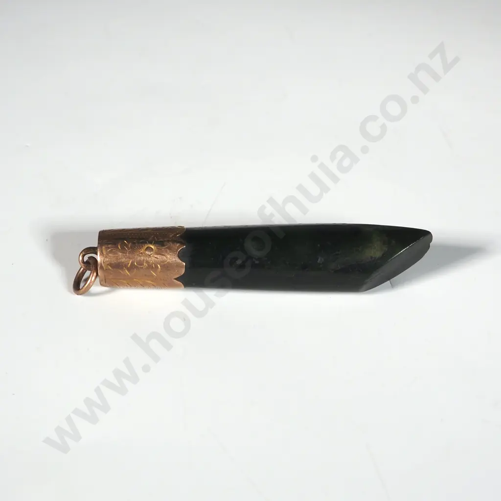 Small Pounamu Whao Chisel Mounted in 9ct Rose Gold as a Fob Pendant Y-22804 Image 1++