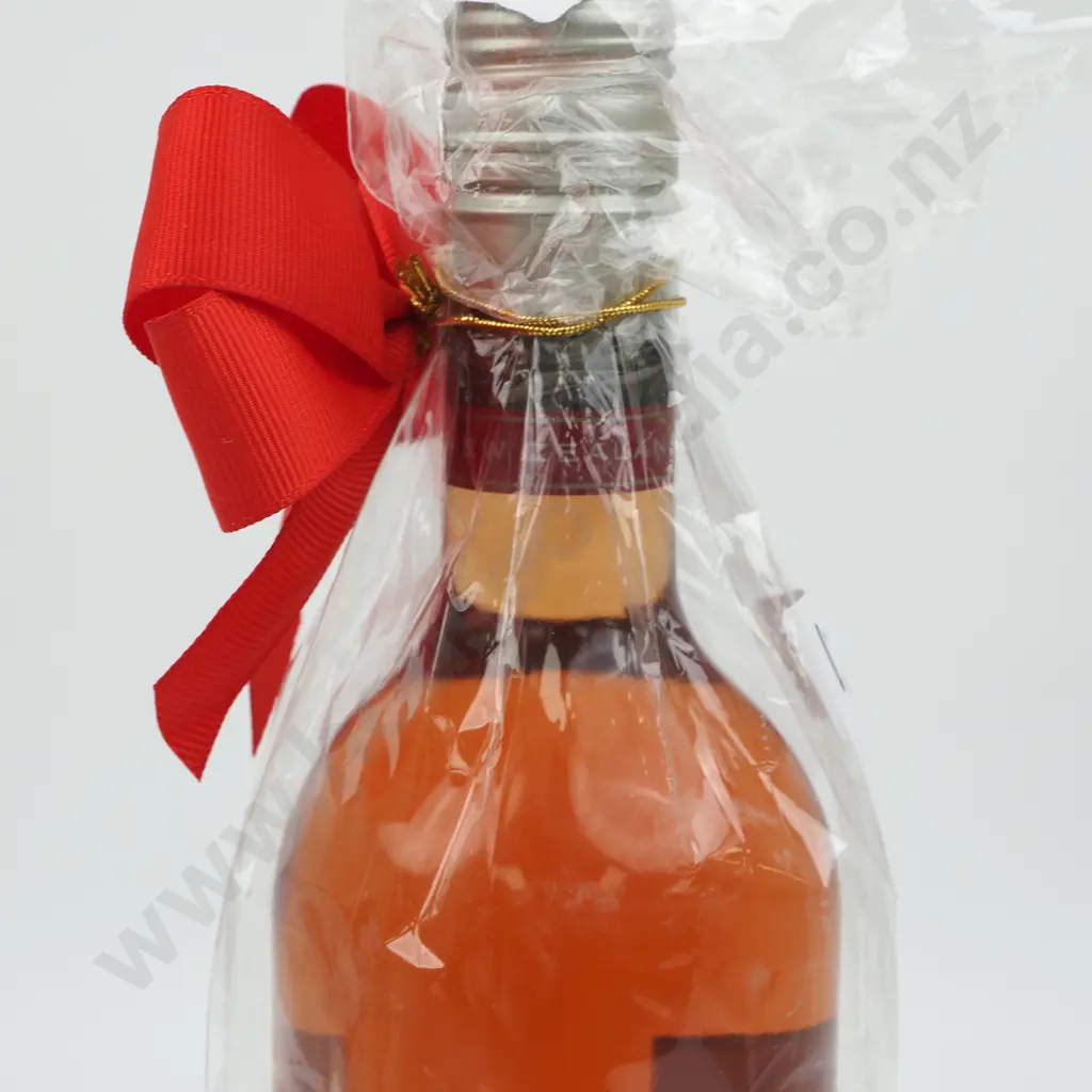 2016 Villa Maria Rosé. Hawkes Bay, New Zealand. Image 1++