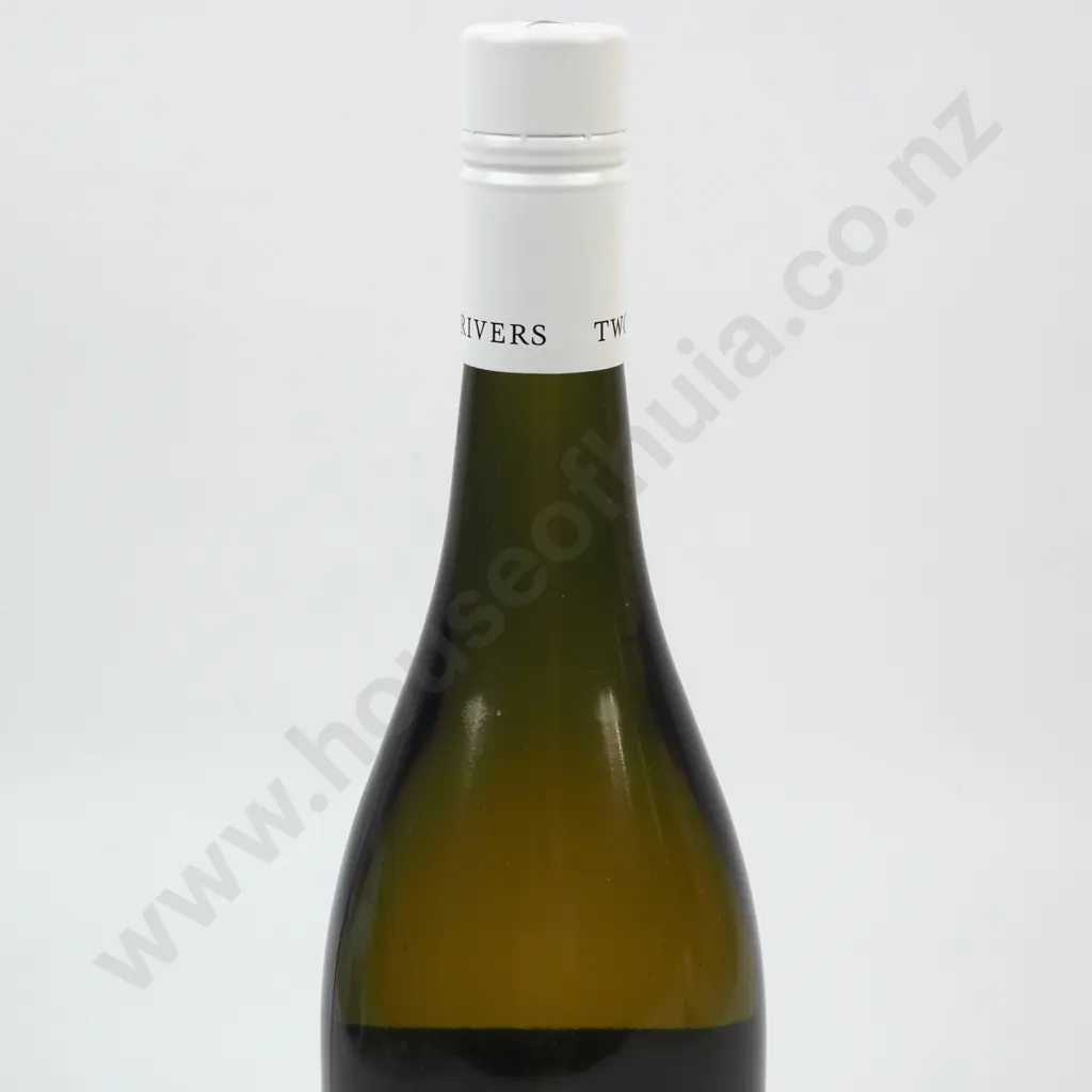 2019 Two Rivers Clos Des Pierre's Chardonnay. Marlborough, New Zealand. Image 1++