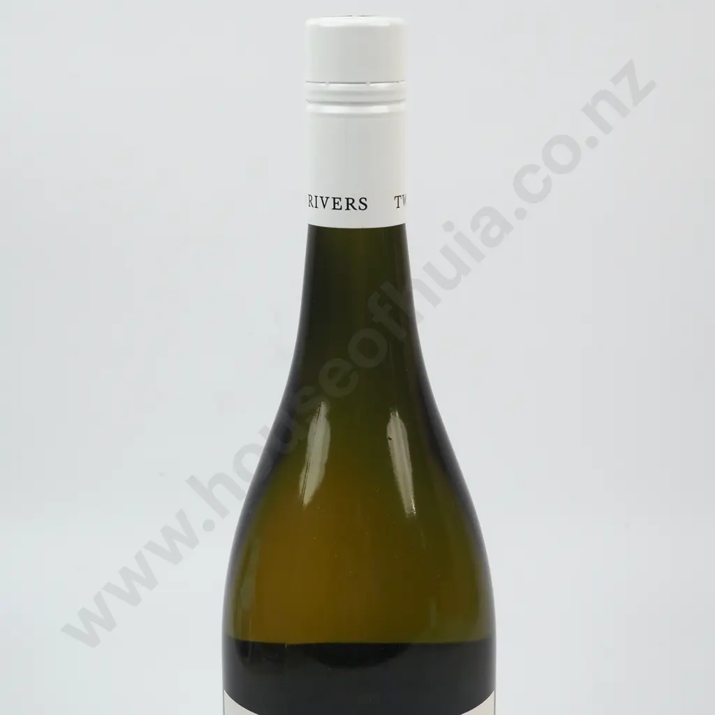 2019 Two Rivers Clos Des Pierre's Chardonnay. Marlborough, New Zealand. Image 1++