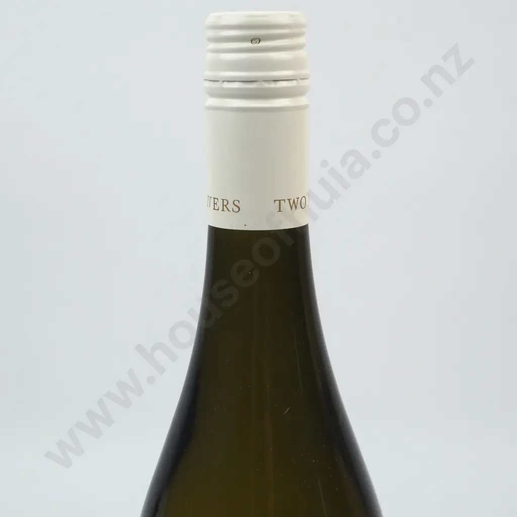 2018 Two Rivers Clos Des Pierre's Chardonnay. Marlborough, New Zealand. Image 1++