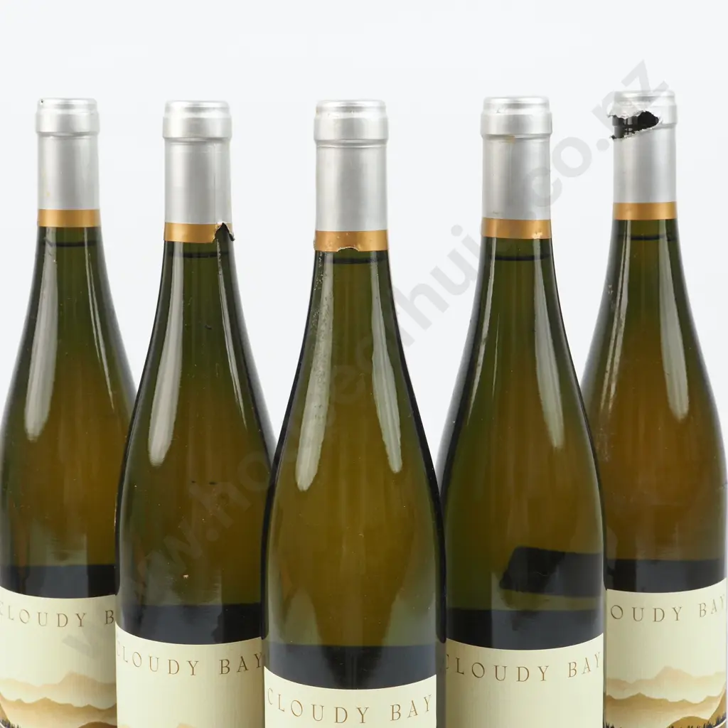 2002 Five  Bottles in Case of Cloudy Bay Gewürztraminer, Marlborough. Image 1++