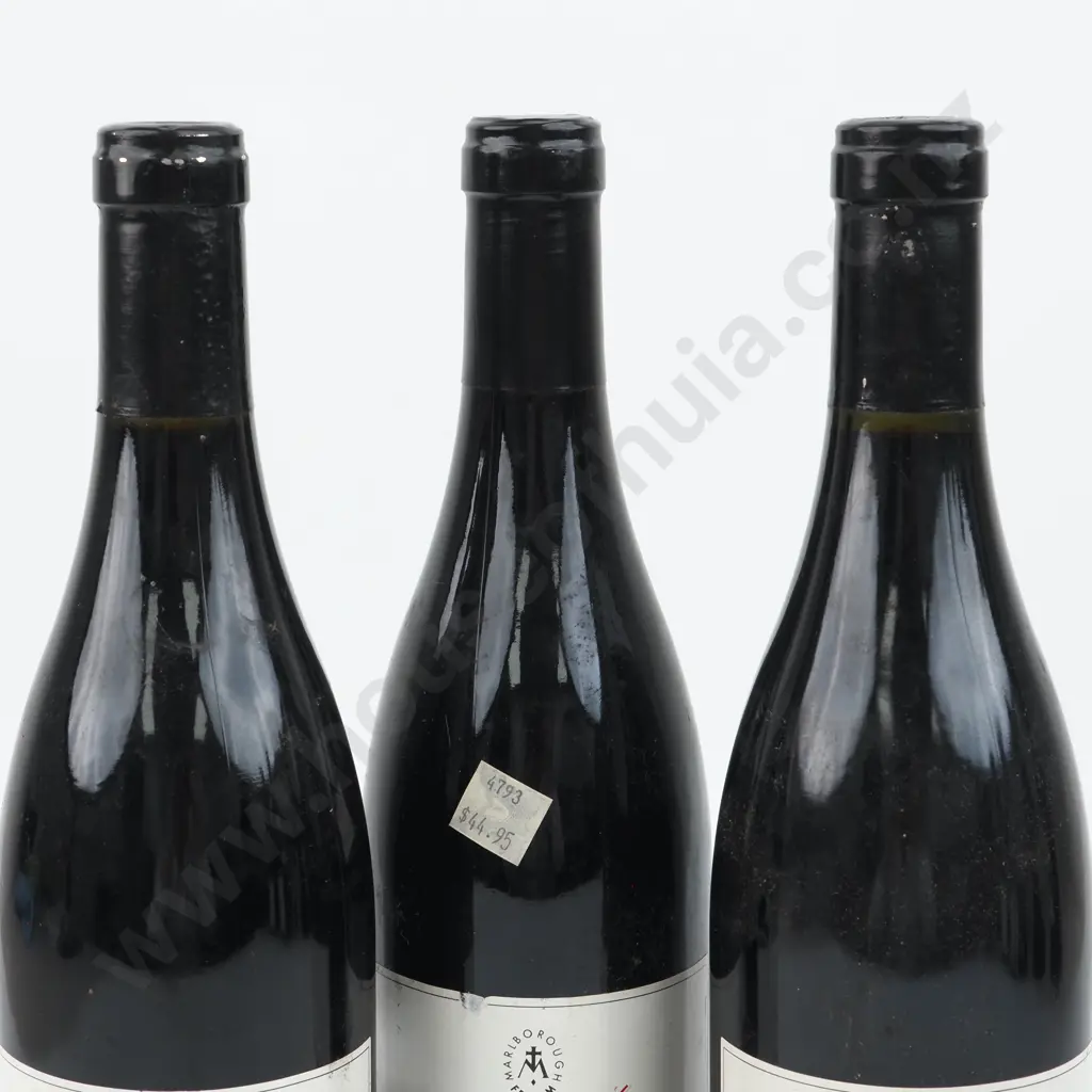 Three Bottles 1999 La Strada Reserve Malbec - Marlborough. Image 1++