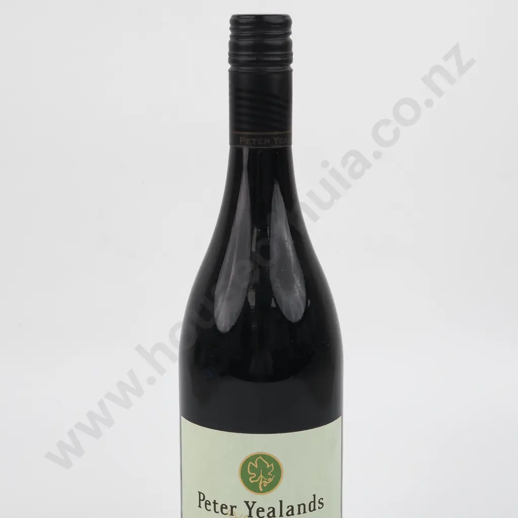 2010 Peter Yealands Merlot. Hawke's Bay Premium Selection. Image 1++