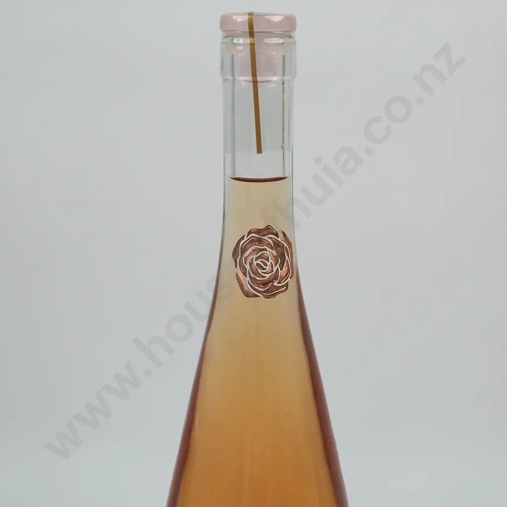 2019 Gérard Bertrand Cote des Roses - Grenache/Syrah/Cinsault Languedoc - France. Image 1++