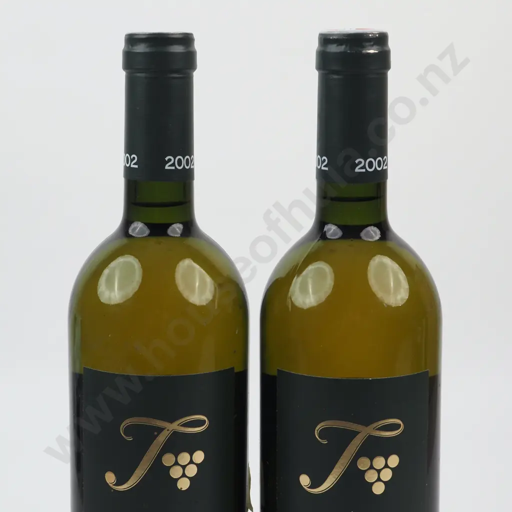 Two Bottles 2002 Zieregg Sauvignon Blanc - Austria. Image 1++