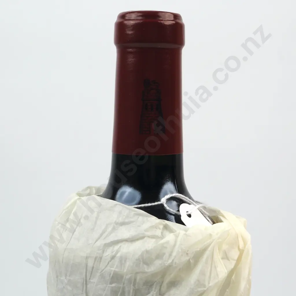 2014 Chateau Latour Pauillac. Premier Grand Cru Classé 1855. Image 1++