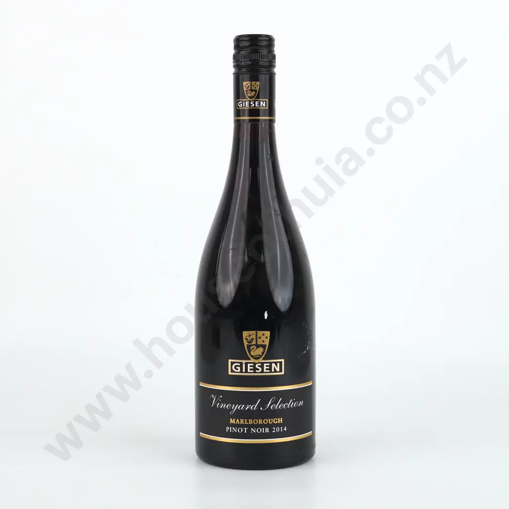 2014  Giesen Vinyard Selection Pinot Noir. Marlborough. Image 1++
