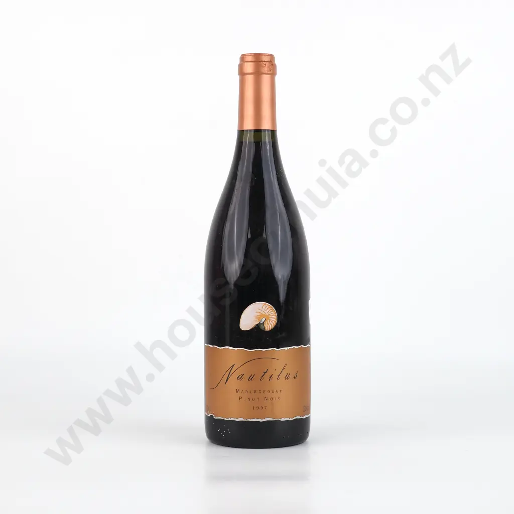 1997 Nautilus Pinot Noir - Marlborough. Image 1++