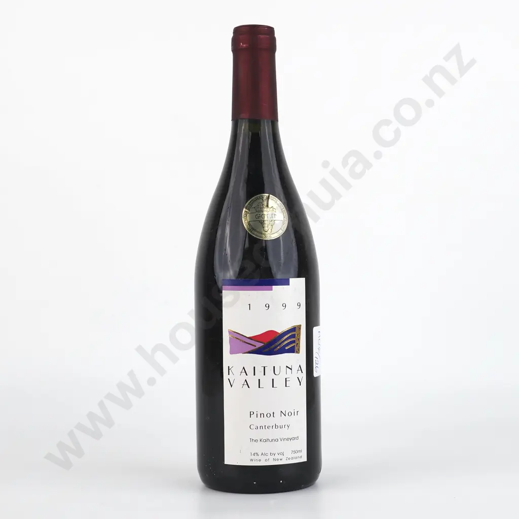1999 Kaituna Valley Pinot Noir - Canterbury, New Zealand. Image 1++