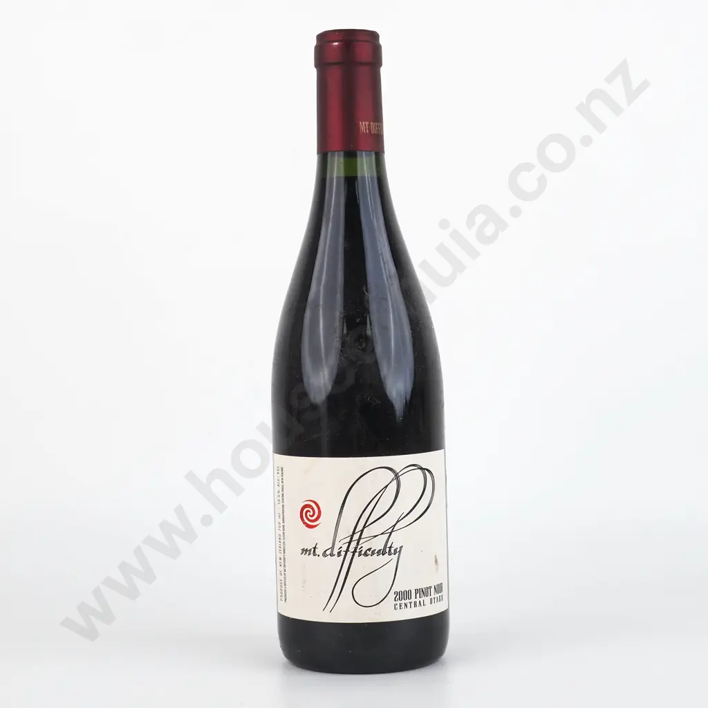 2000 Mt Difficulty Pinot Noir Image 1++