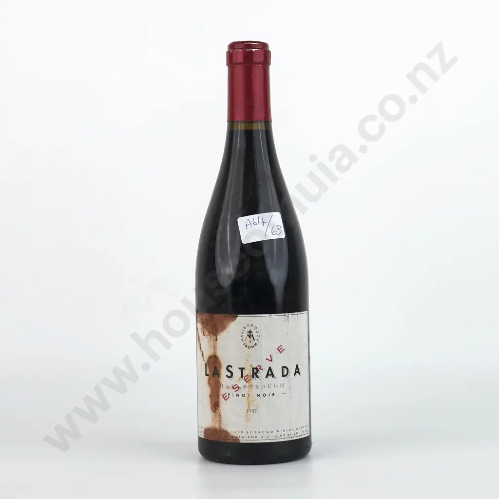 1997 La Strada Reserve Pinot Noir - Marlborough. Image 1++
