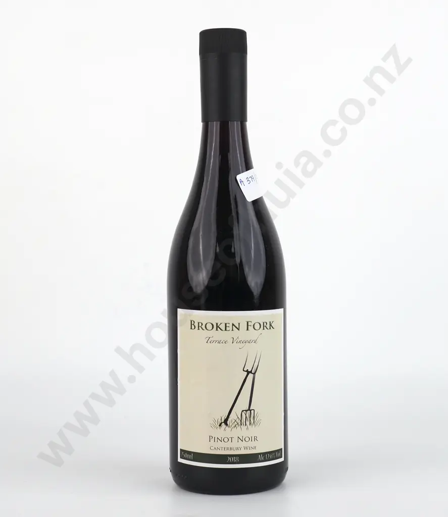 Broken Fork Pinot Noir, 2018 Image 1++