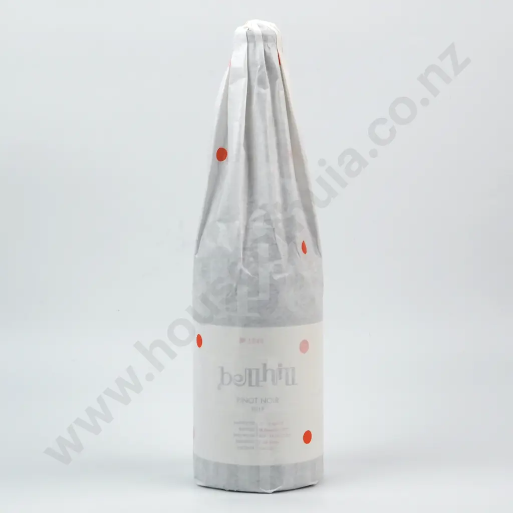 2012 Bell Hill Pinot Noir. Image 1++