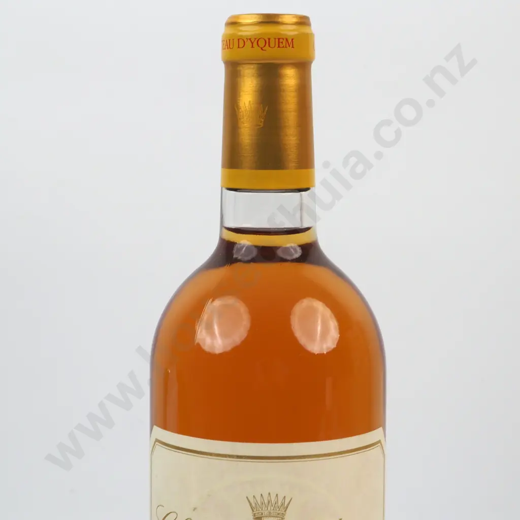2005 Chateau D'Yquem. First Growth Premier Grand Cru Classé 1885. Image 1++